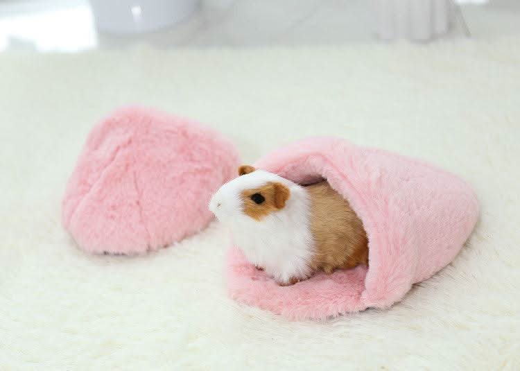 Cozy Critter Haven: Plush Pet Mat For Hamsters, Hedgehogs, Chinchillas, And Rabbits by Dog Hugs Cat